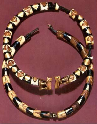 Tut Exhibit - King Tutankhamun Exhibit, Collection: Jewelry - Two ...
